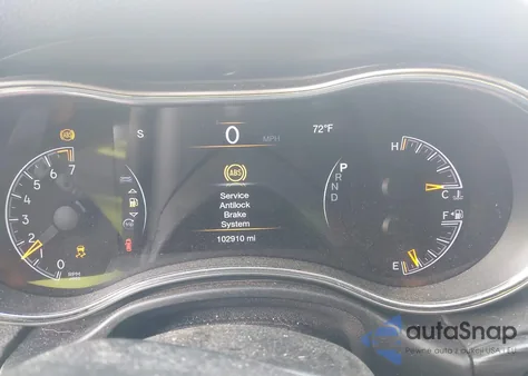 2019 Jeep Grand Cherokee Limited 4X2 from USA, damaged, VIN 1C4RJEBG8KC556313